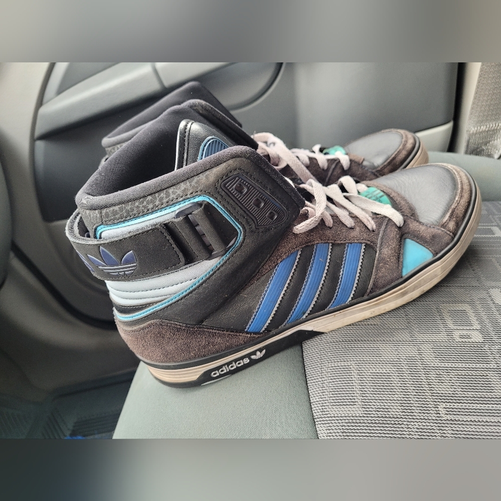 Adidas size 11 us shoes high tops